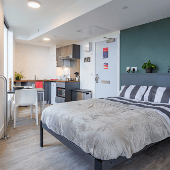 Silver Studio - Image 1